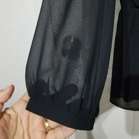 Express shorts romper - Picture 3 of 4